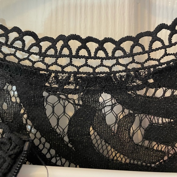 Peach blouse coverlet zipper black lace puff half sleeves sexy fun like new - Picture 10 of 13